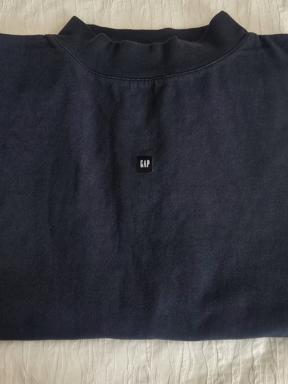 GAP Men's Mock Neck Sweatshirt in Navy